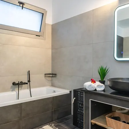 La Casa Di Pantelis With Luxury Pool Villa